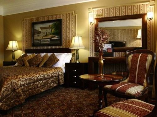 Riverside Отель 5*